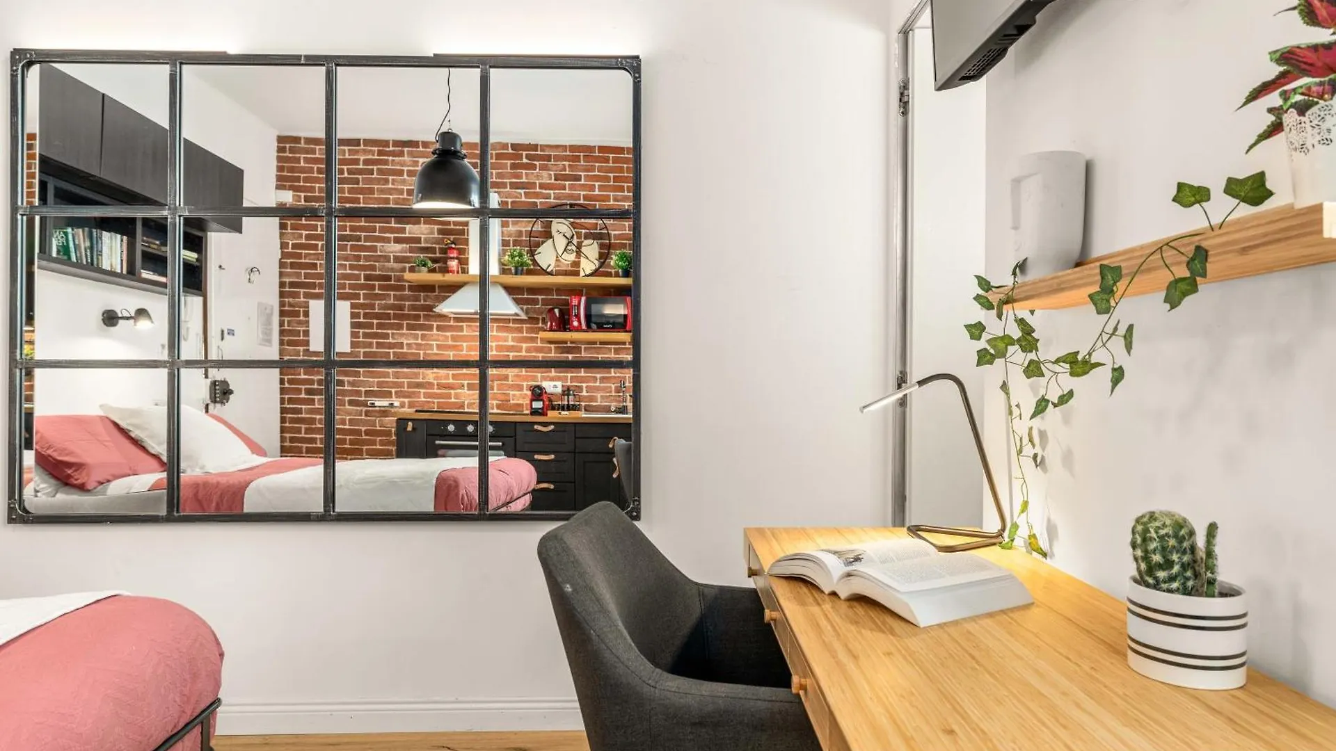 Exclusive Design Apartment Florence